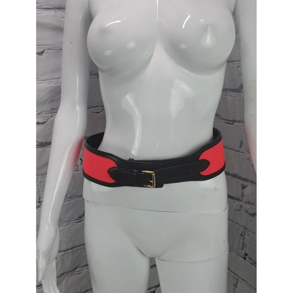 Emilio Pucci Women's Vintage Y2K 90s Genuine Leather Belt Italy Medium 28-31